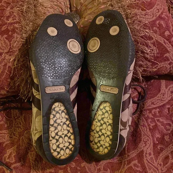 COACH - Picture 8 of 10